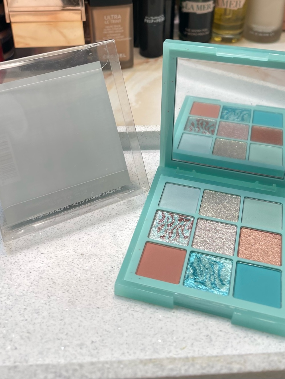 Huda Beauty ~ ‘PASTEL MINT’ ~ Obsessions Eyeshadow Palette ~ Full Size 6.1 g HTF